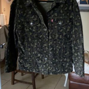 Levi’s camo print jacket